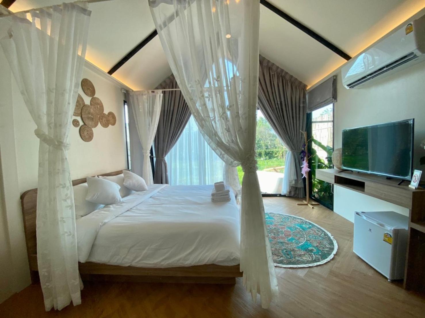 Baan Nai Baan Nok Resort Nakhon Nayok Exterior photo